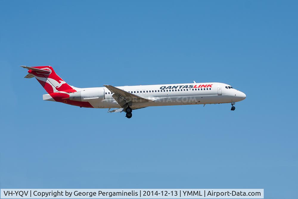VH-YQV, 2006 Boeing 717-2BL C/N 55193, On final for runway 34.