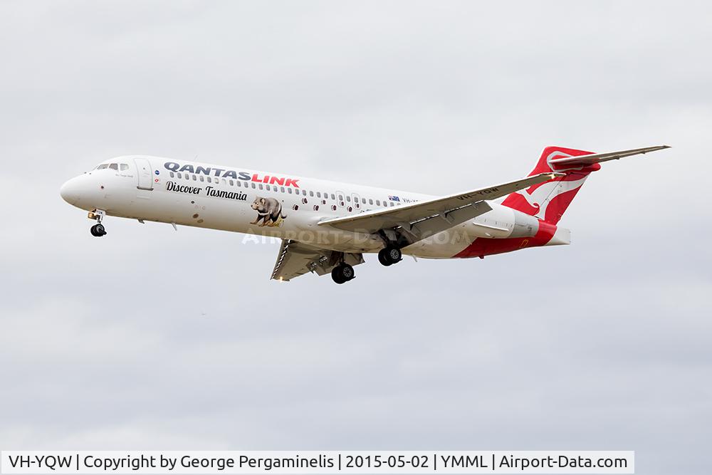 VH-YQW, 2006 Boeing 717-2BL C/N 55194, On final for runway 16.