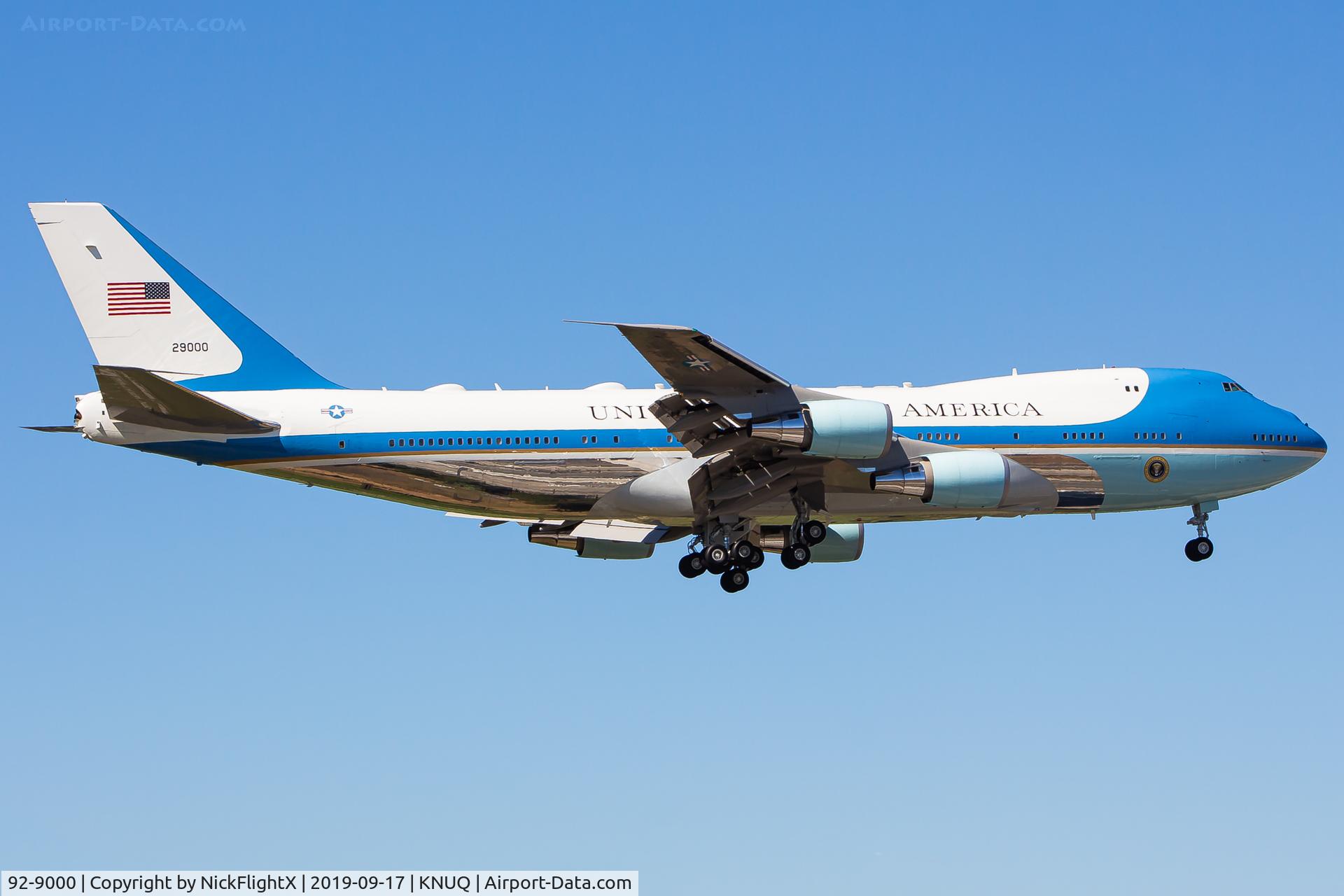 92-9000, 1987 Boeing VC-25A (747-2G4B) C/N 23825, Air Force One arriving into Moffett for Trumps fundraiser.