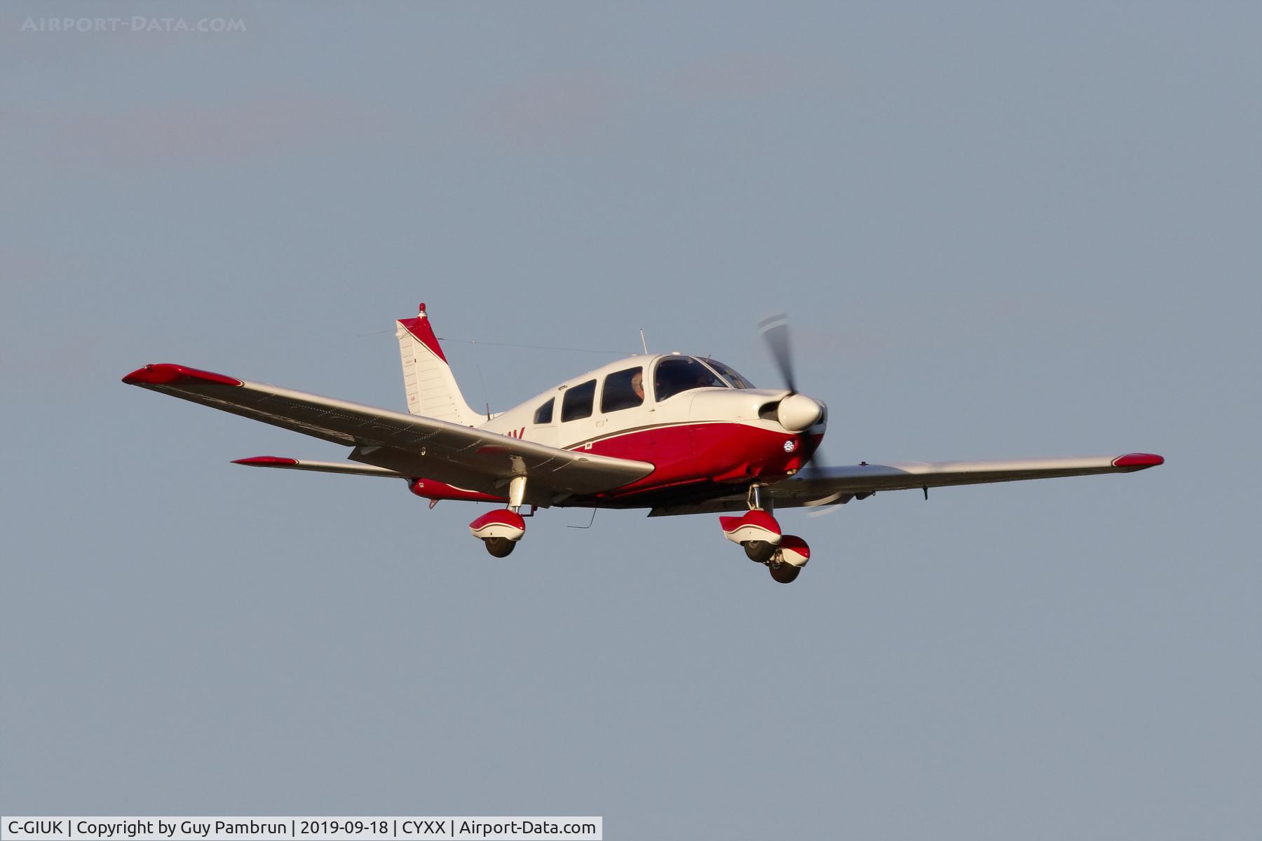 C-GIUK, 1977 Piper PA-28-181 Archer C/N 28-7790281, Landing