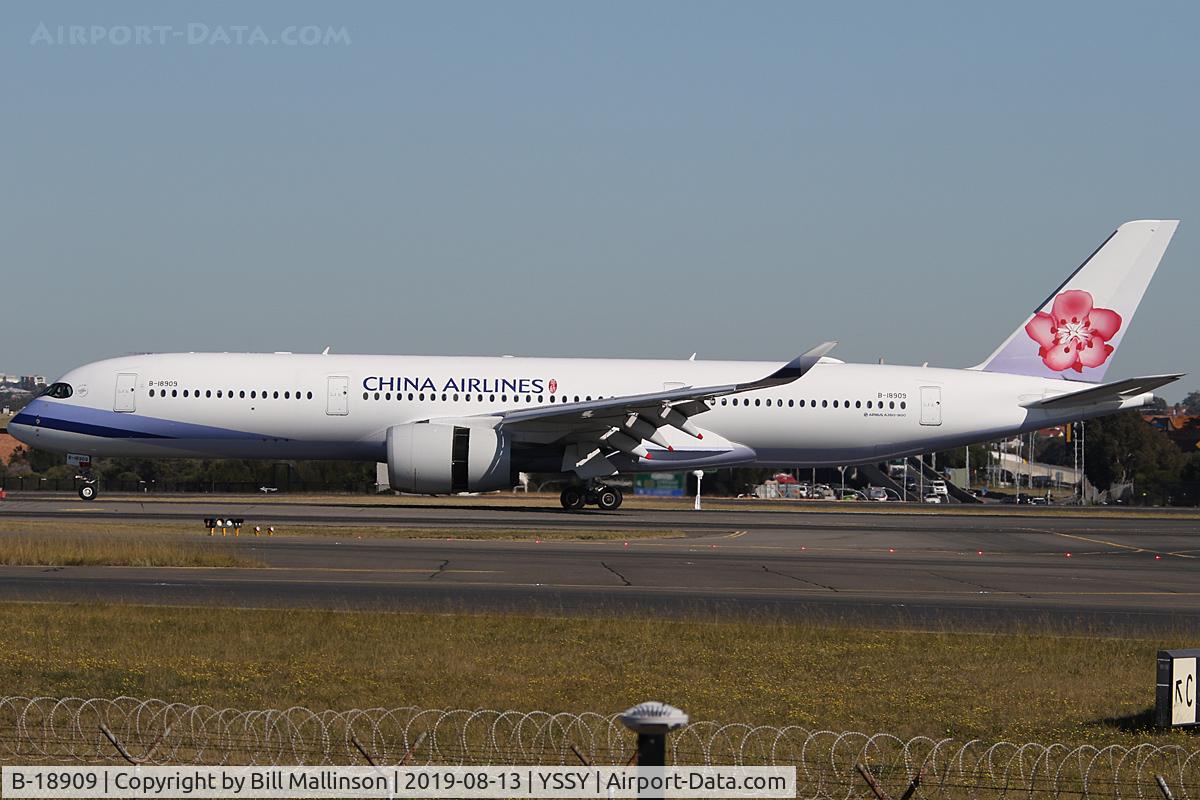 B-18909, 2017 Airbus A350-900 C/N 138, CI51 from TPE