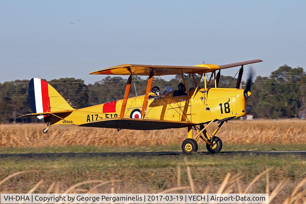 VH-DHA, 1942 De Havilland Australia DH-82A Tiger Moth C/N DHA941, Antique Aeroplane Assn of Australia National Fly-in.