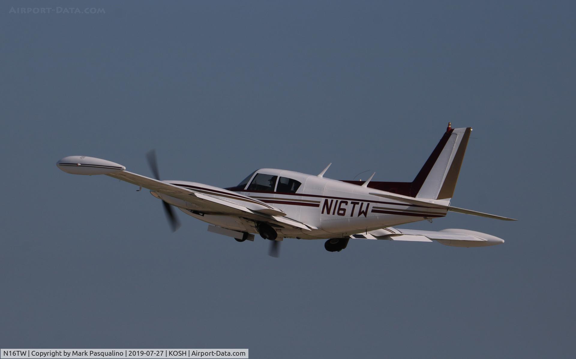 N16TW, 1964 Piper PA-30 Twin Comanche C/N 30-527, Piper PA-30