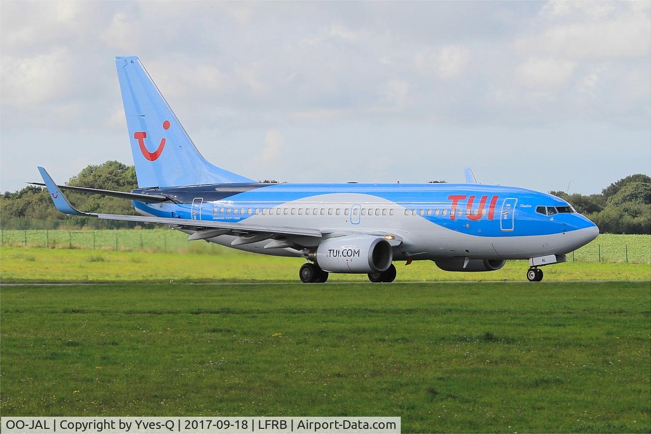 OO-JAL, 2004 Boeing 737-7K2 C/N 30668, Boeing 737-7K, Taxiing rwy 25L, Brest-Bretagne airport (LFRB-BES)