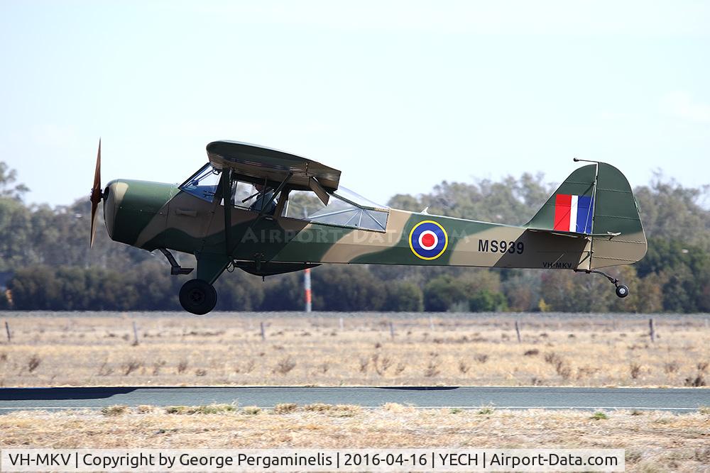 VH-MKV, 1945 Taylorcraft G Auster 4 C/N 804, Antique Aeroplane Assn of Australia National Fly-in.