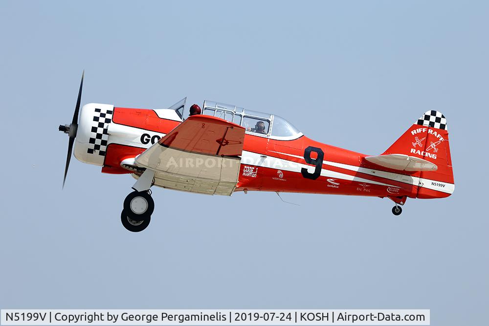 N5199V, 1960 North American SNJ-5 Texan C/N 43875, Departing from runway 27.