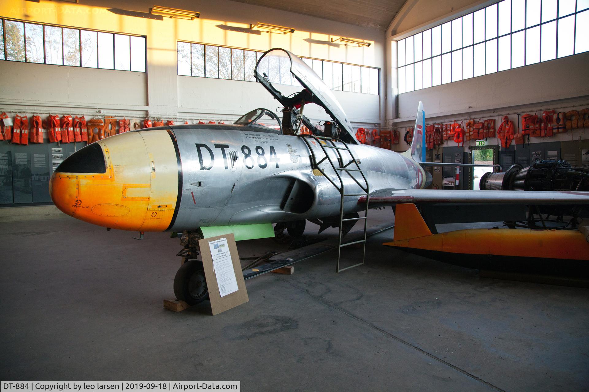 DT-884, 1951 Lockheed T-33A-1-LO C/N 6668, FSN Værløse HG.2 18.9.2019