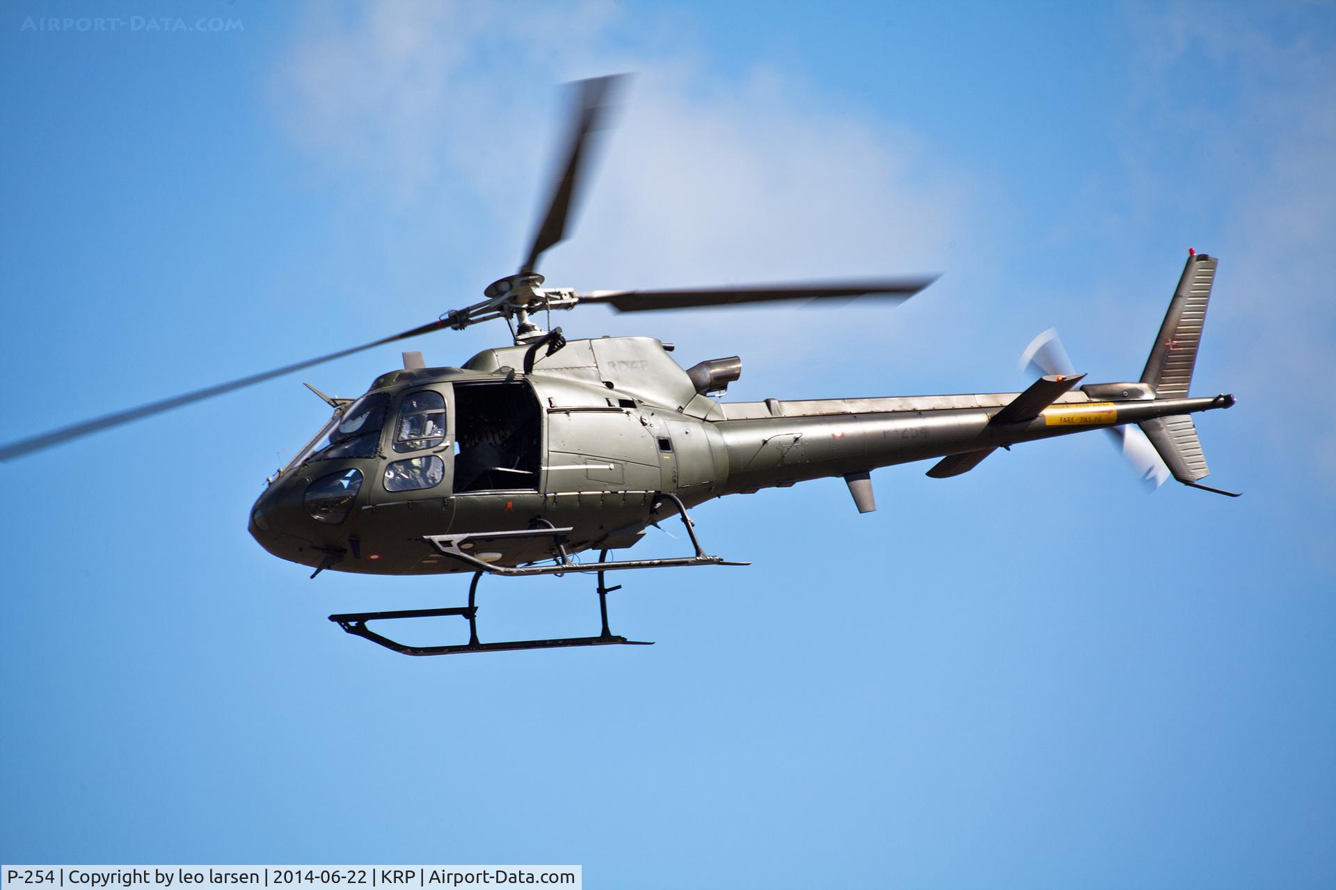P-254, 1990 Aerospatiale AS-550C-2 Fennec C/N 2254, Karup Air Show 22.6.2014