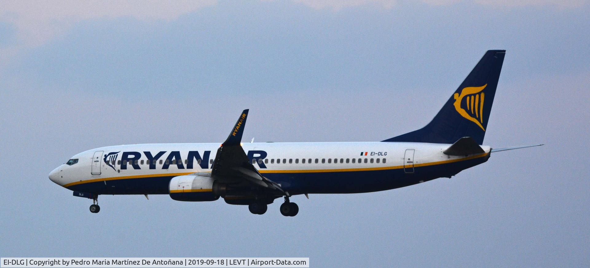 EI-DLG, 2006 Boeing 737-8AS C/N 33589, Aeropuerto de Foronda - Vitoria-Gasteiz - Euskadi - España