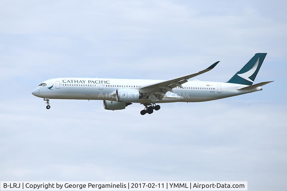 B-LRJ, 2016 Airbus A350-941 C/N 061, On final for runway 16.