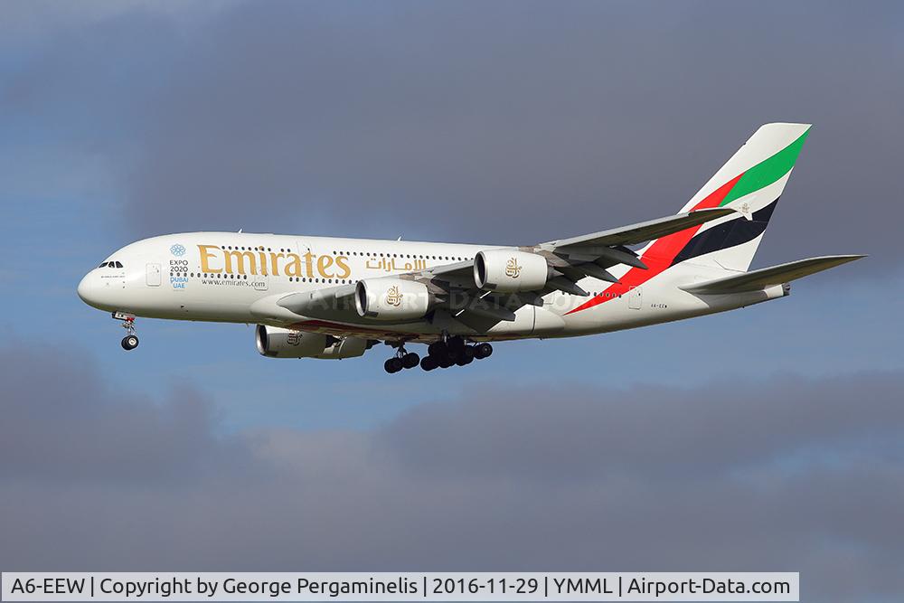 A6-EEW, 2013 Airbus A380-861 C/N 153, On final for runway 16.