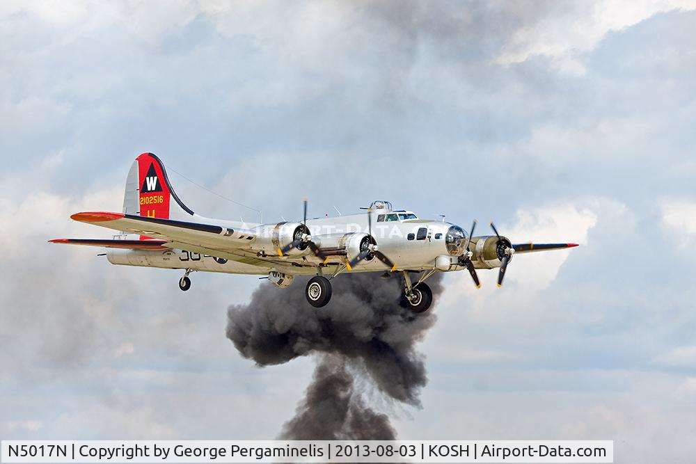 N5017N, 1944 Lockheed/Vega (Boeing) B-17G-105-VE Flying Fortress C/N 8649, Participating in the daily airshow.