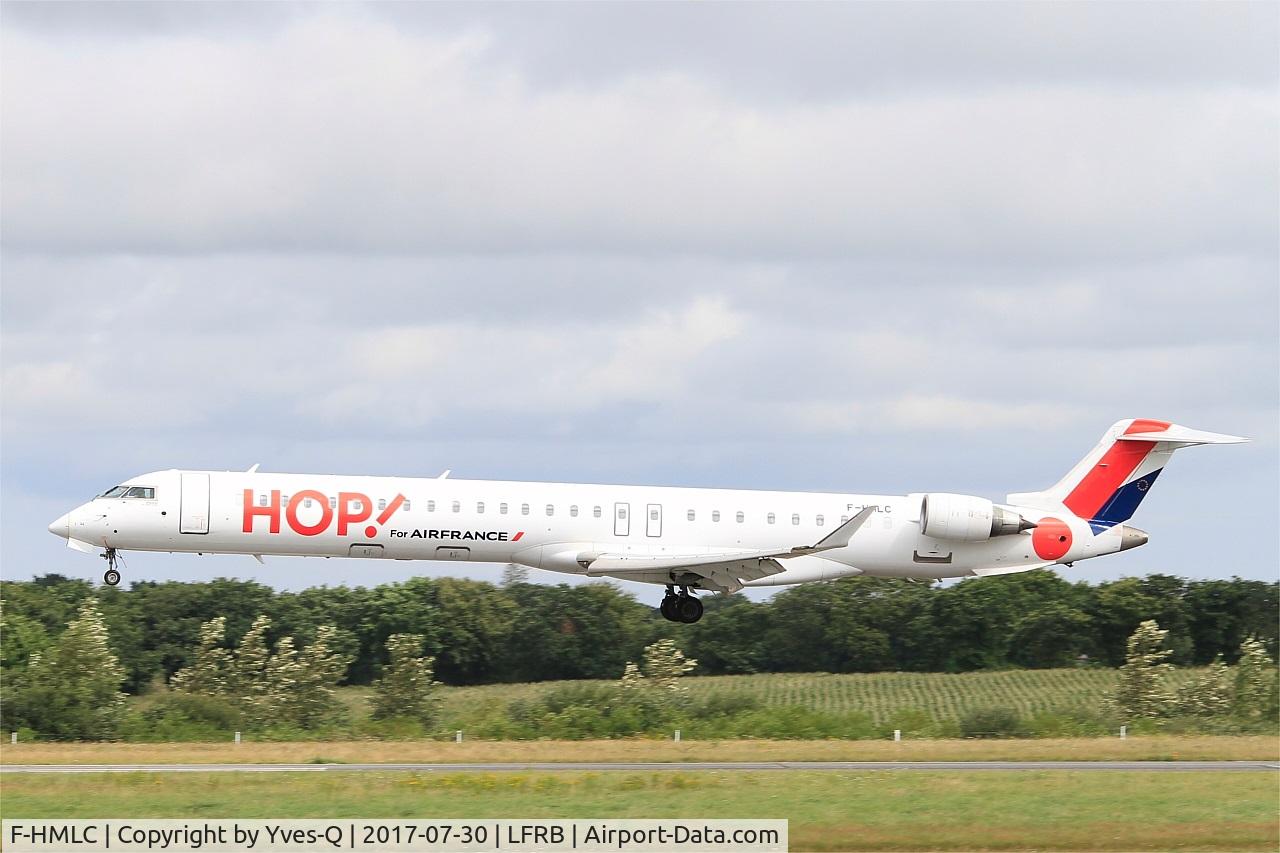 F-HMLC, 2010 Bombardier CRJ-1000EL NG (CL-600-2E25) C/N 19006, Bombardier CRJ-1000EL NG, Landing rwy 25L, Brest-Bretagne airport (LFRB-BES)