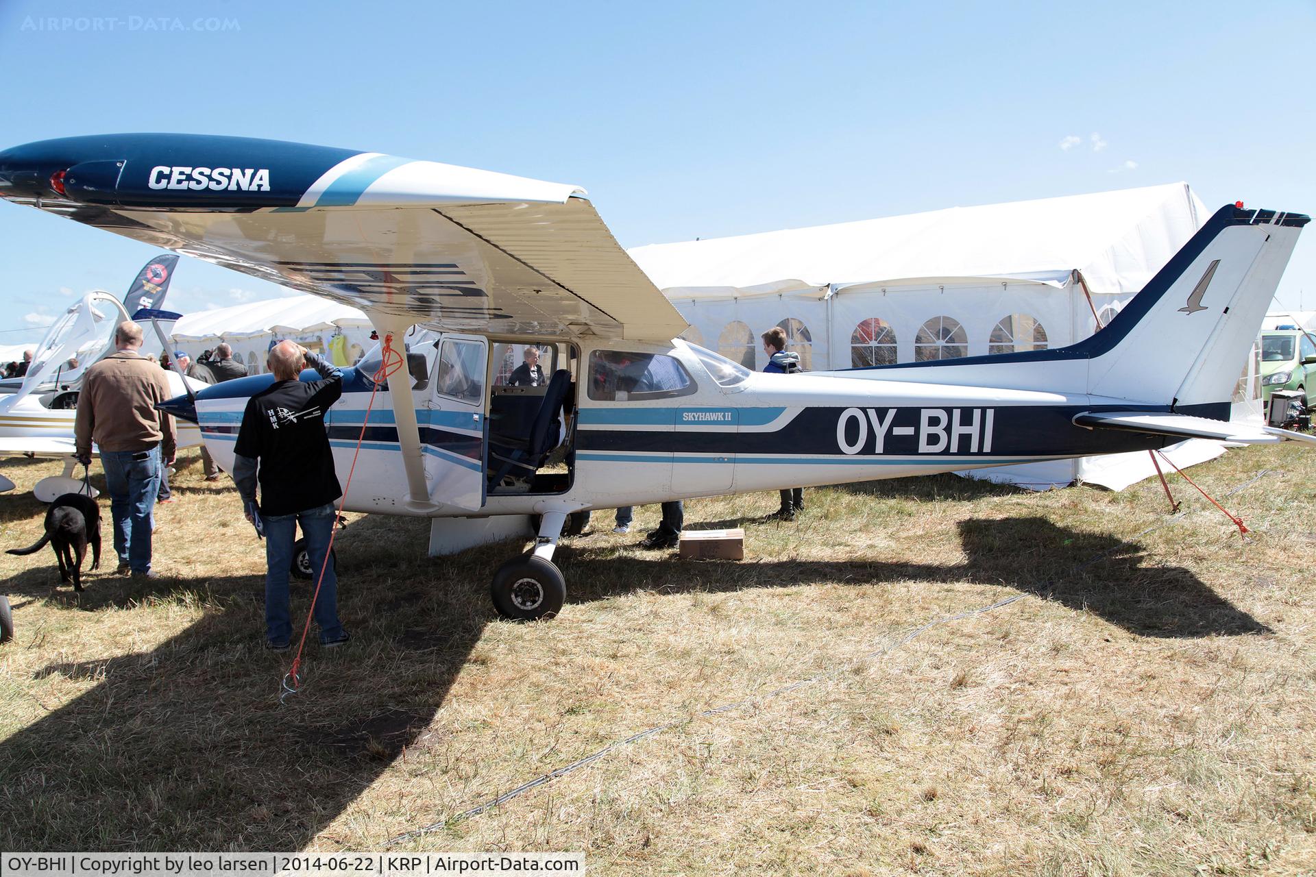 OY-BHI, 1980 Cessna 172N C/N 172-73831, Karup Air Show 22.6.2014