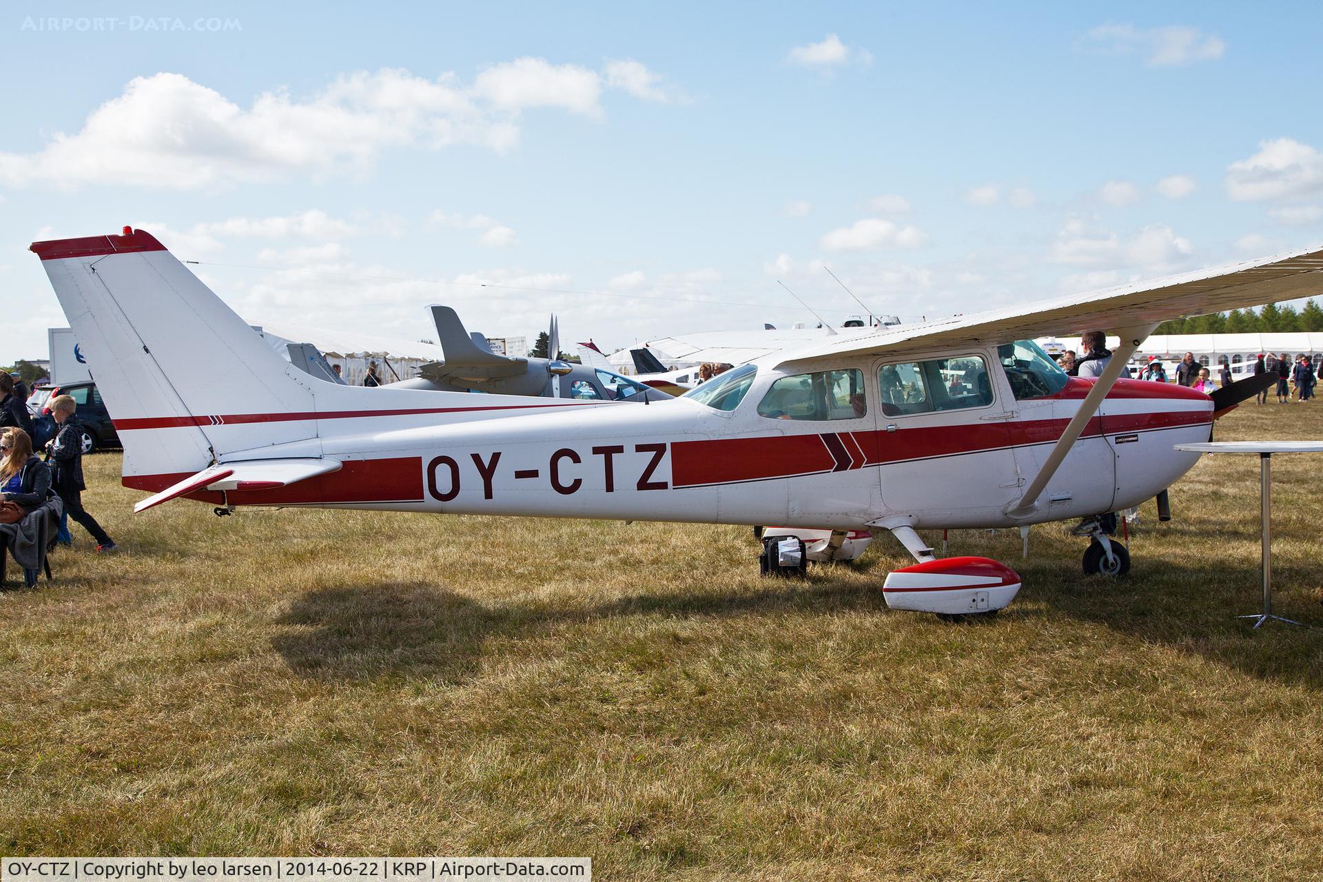 OY-CTZ, 1976 Cessna 172M C/N 17267356, Karup Air Show 22.6.2014