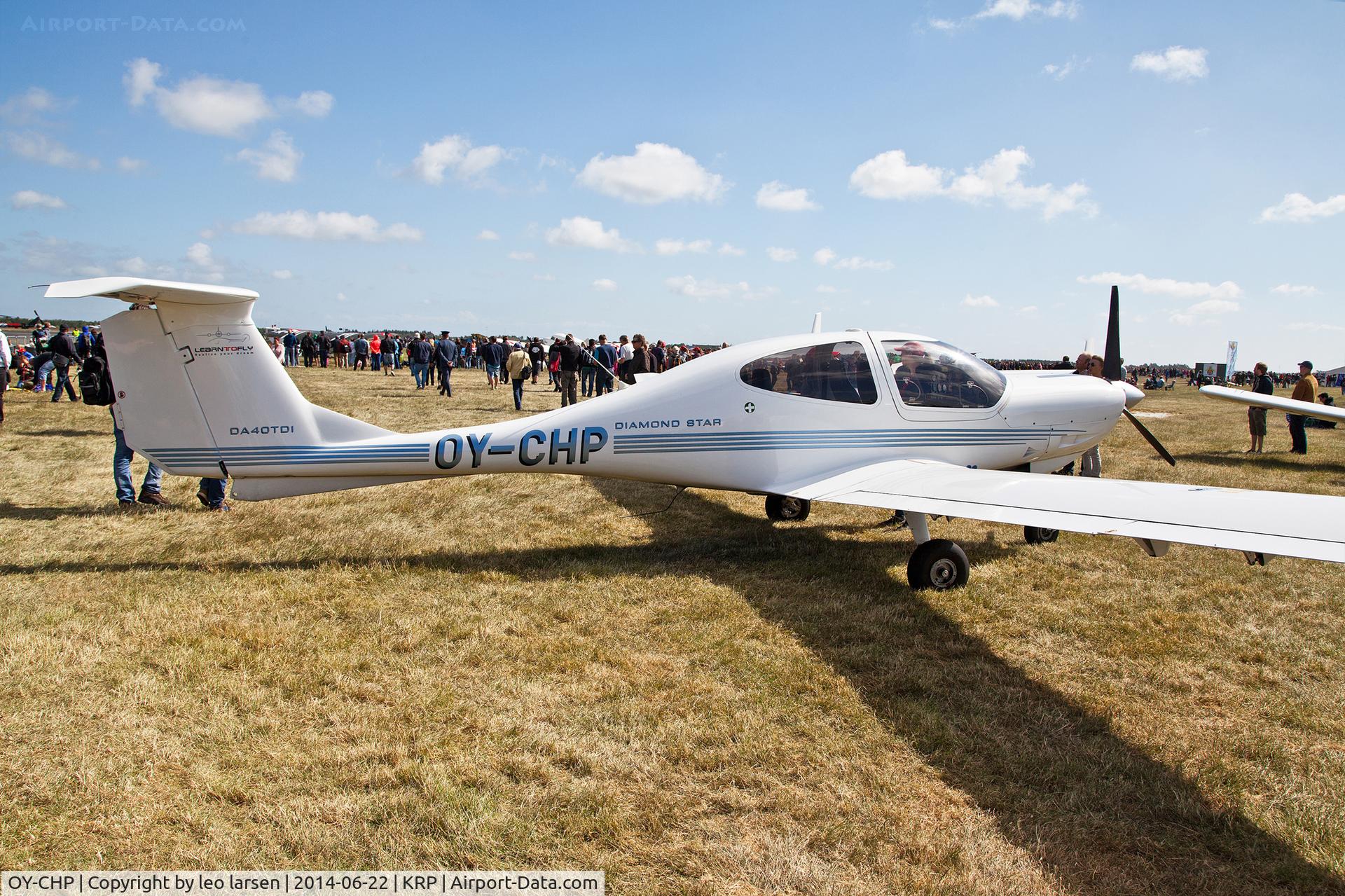 OY-CHP, 2004 Diamond DA-40D Diamond Star C/N D4.102, Karup Air Show 22.6.2014