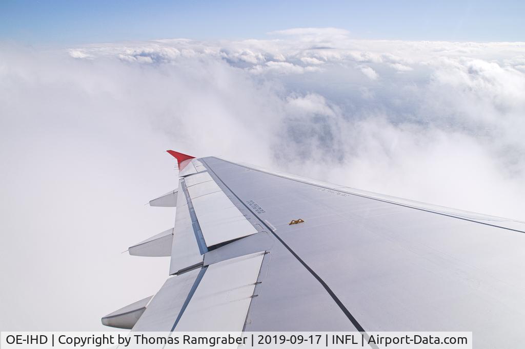 OE-IHD, 2007 Airbus A320-232 C/N 3270, Laudamotion Airbus A320 inflight STR-VIE