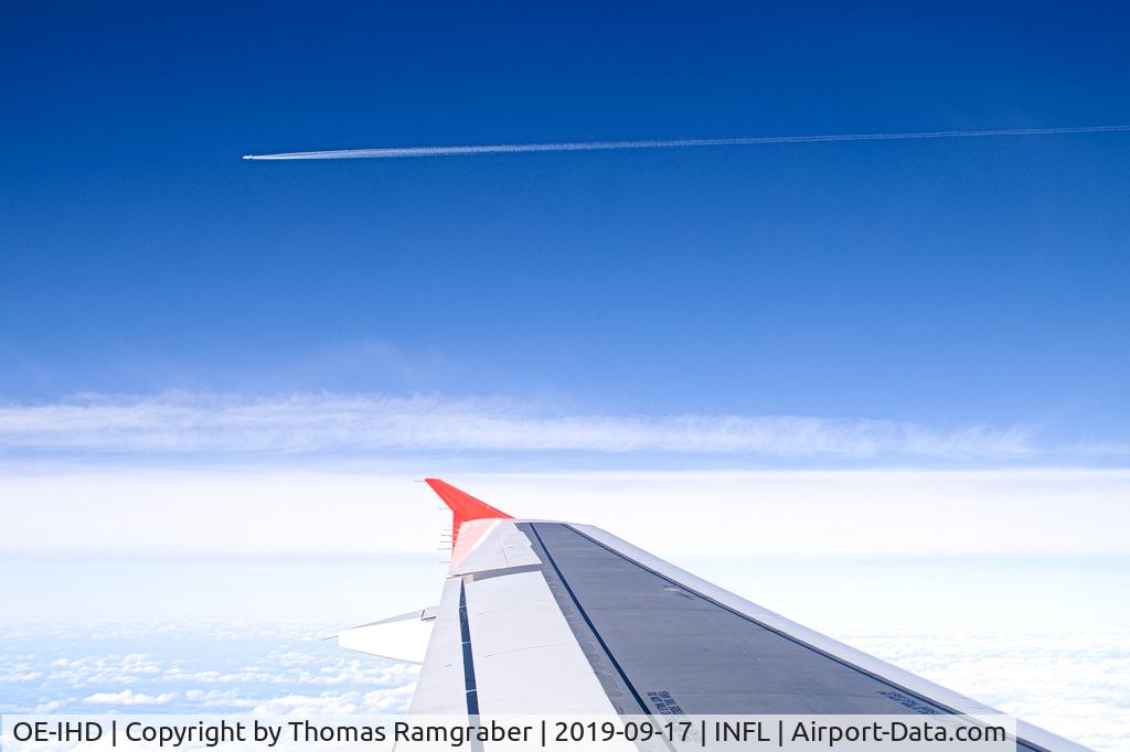 OE-IHD, 2007 Airbus A320-232 C/N 3270, Laudamotion Airbus A320 inflight STR-VIE