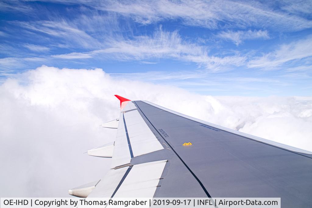 OE-IHD, 2007 Airbus A320-232 C/N 3270, Laudamotion Airbus A320 inflight STR-VIE