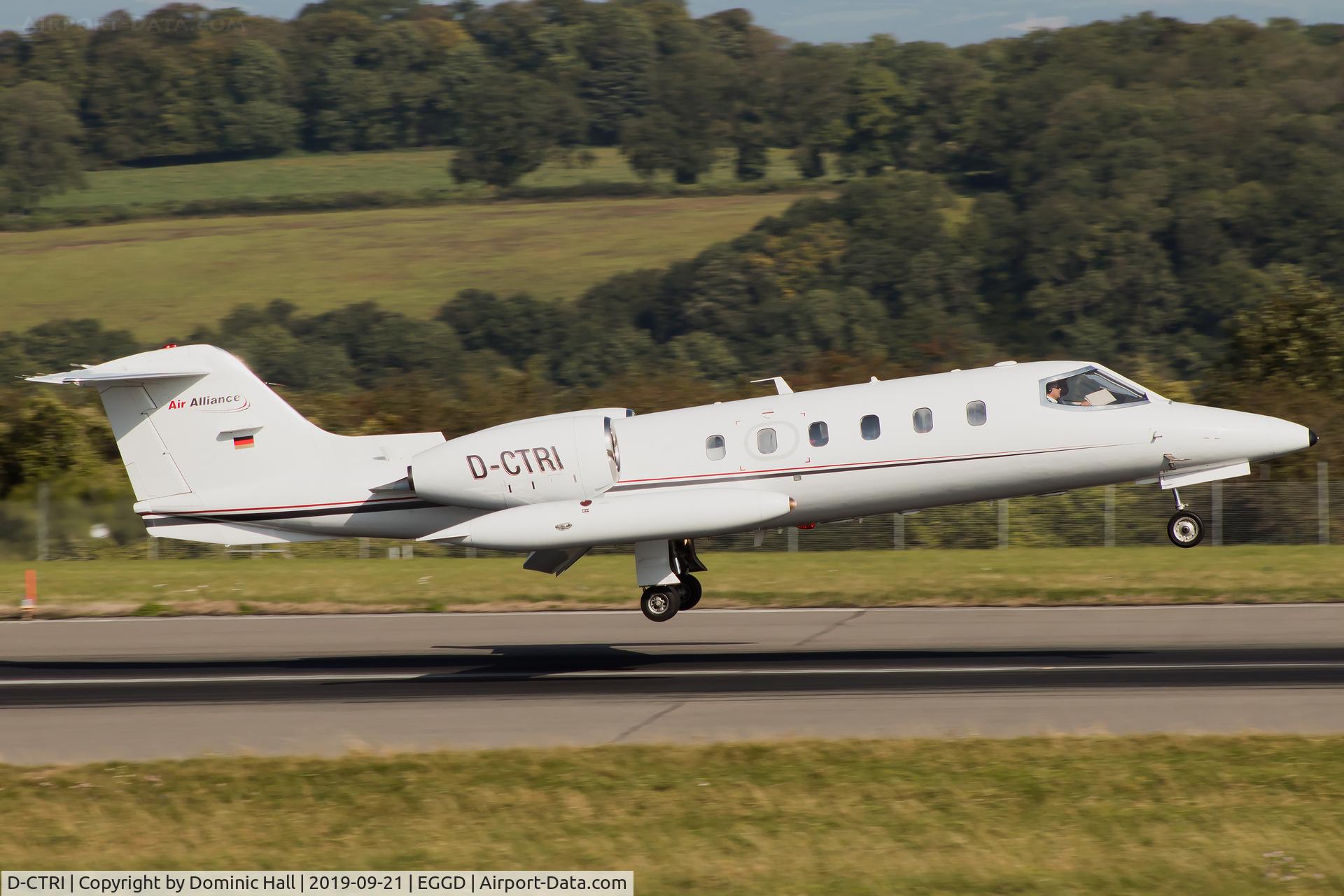 D-CTRI, 1980 Learjet 35A C/N 35A-346, Landing RWY 09