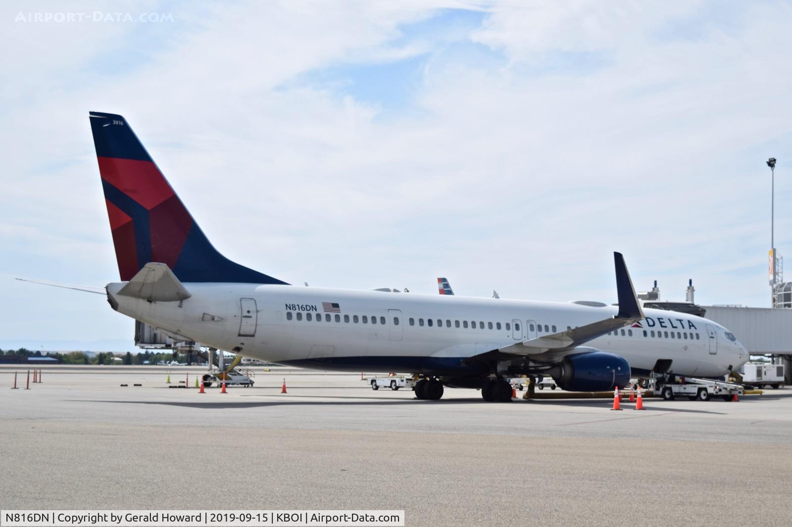 N816DN, 2014 Boeing 737-932/ER C/N 31927, Parked at the gate.