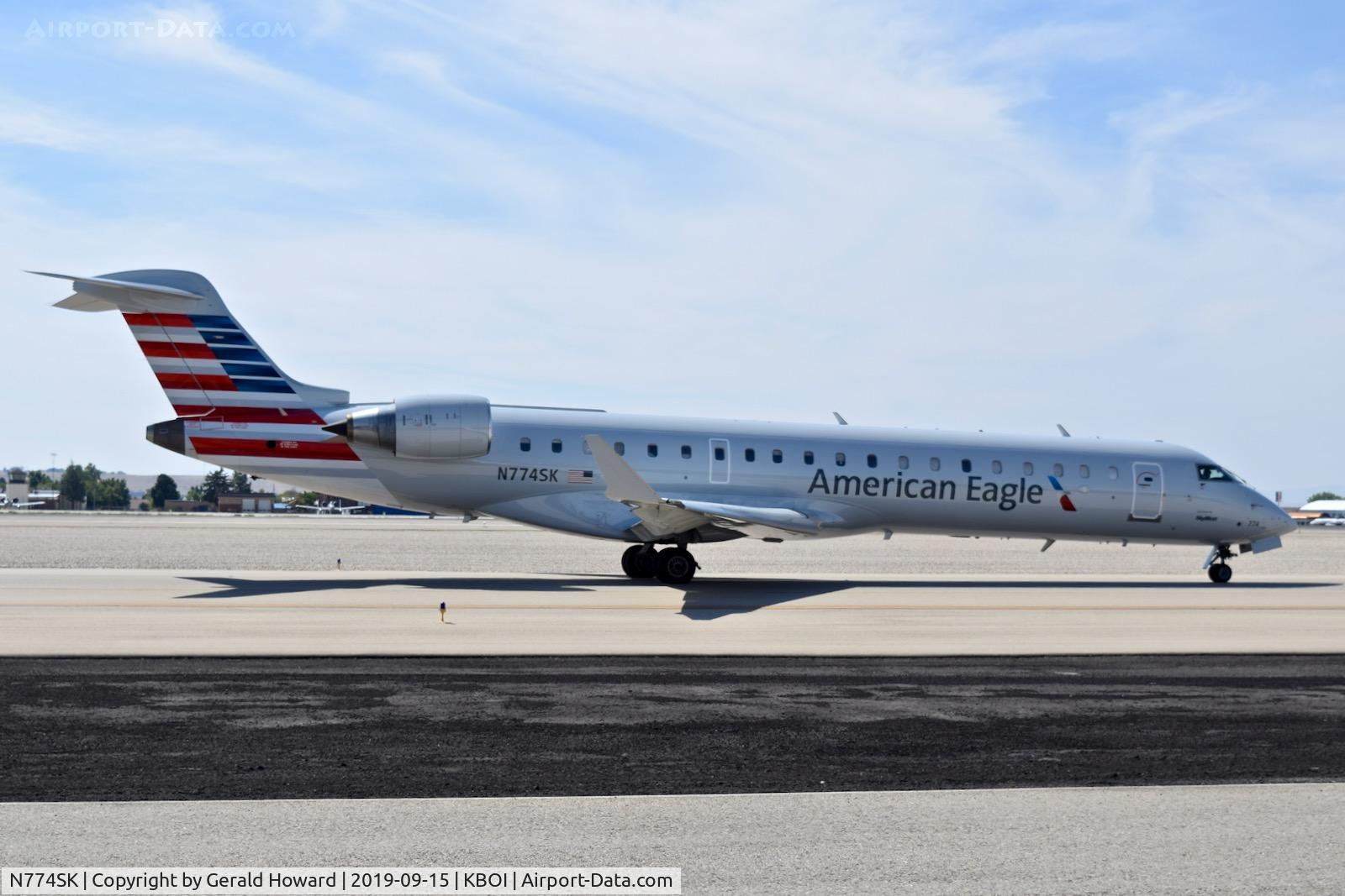 N774SK, 2006 Canadair CL-600-2C10 Regional Jet CRJ-700 C/N 10240, Taxiing on Alpha to RWY 10L.
