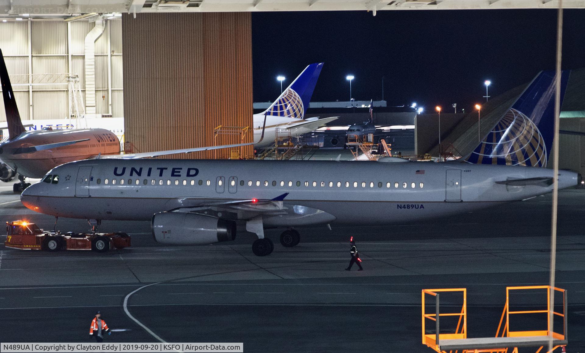 N489UA, 2002 Airbus A320-232 C/N 1702, SFO 2019.