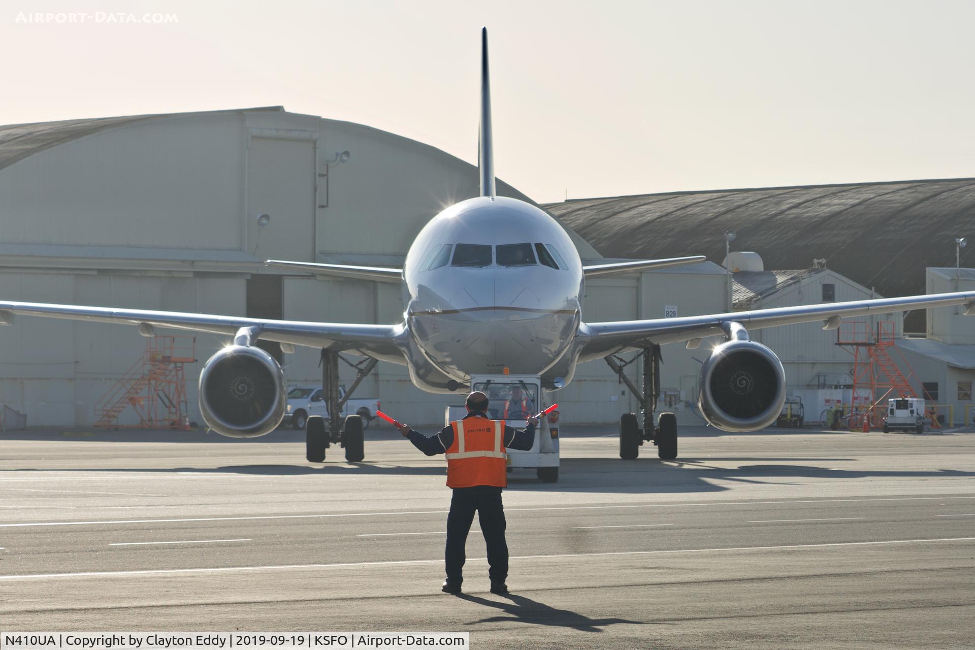N410UA, 1994 Airbus A320-232 C/N 463, SFO 2019.