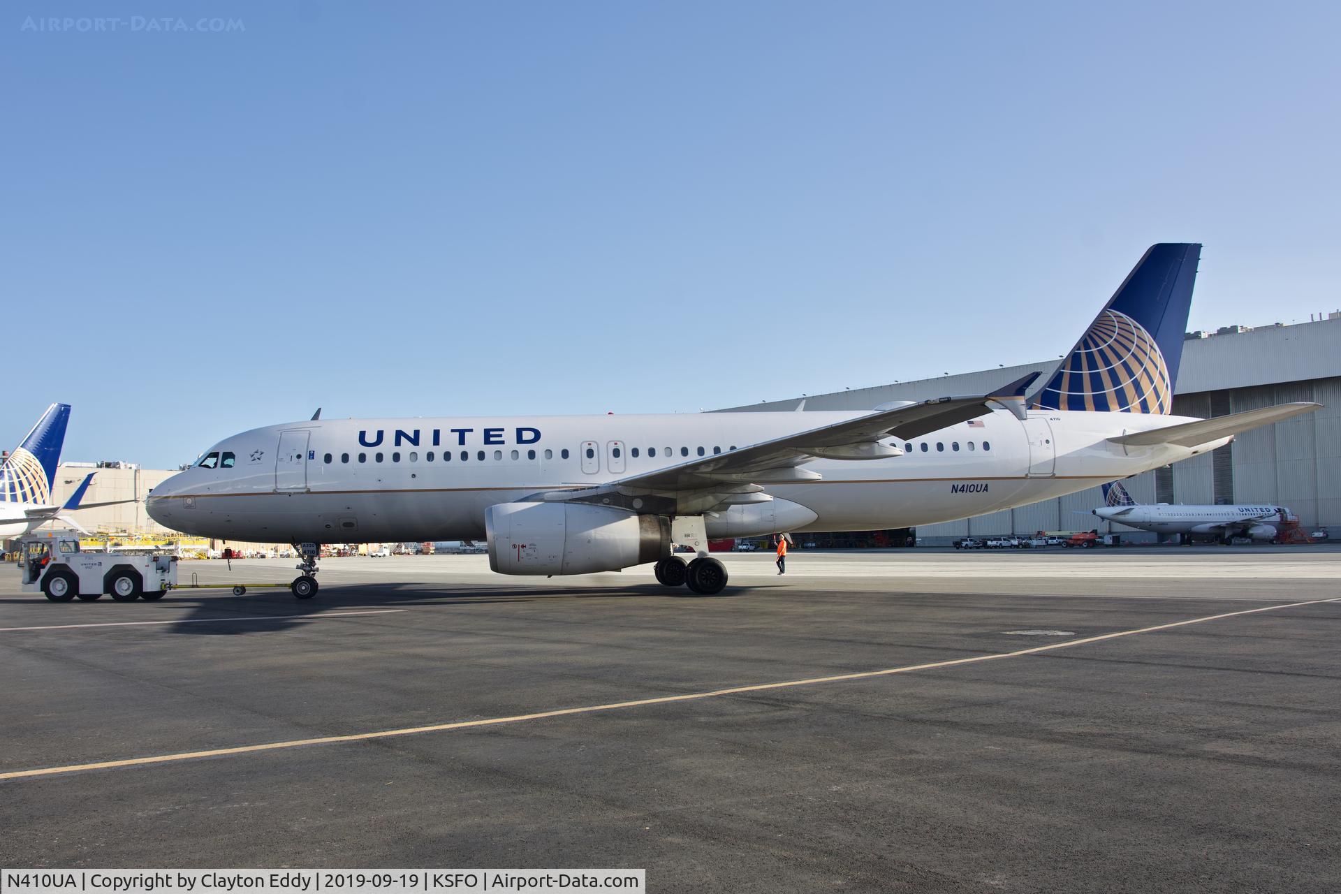 N410UA, 1994 Airbus A320-232 C/N 463, SFO 2019.