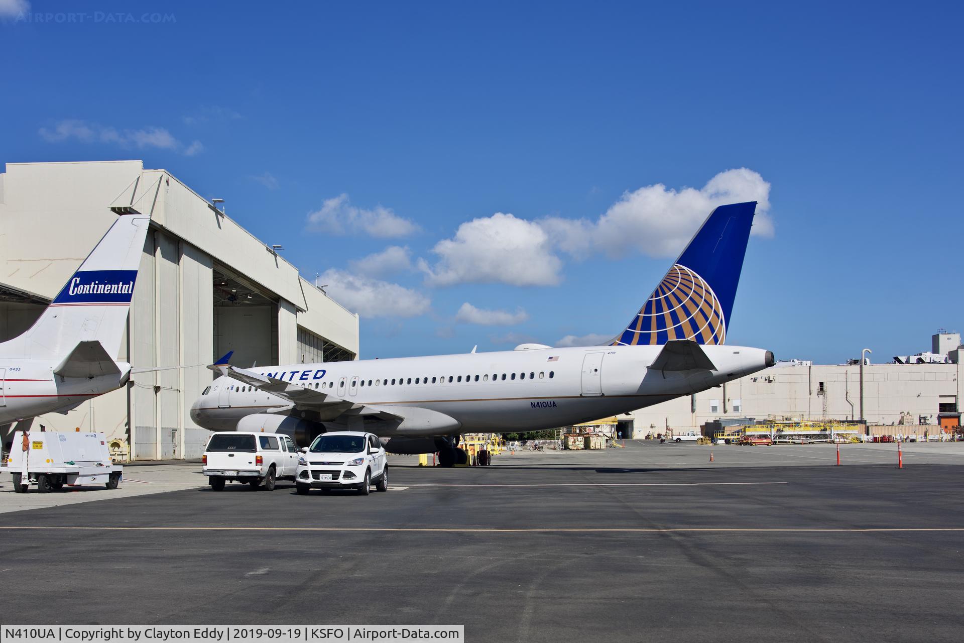 N410UA, 1994 Airbus A320-232 C/N 463, SFO 2019.