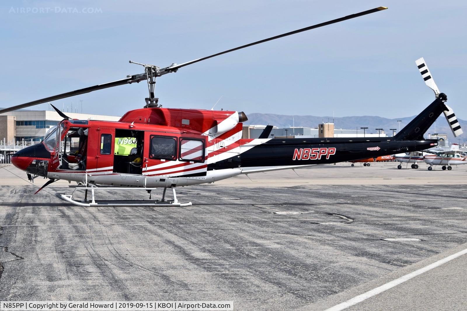 N85PP, 1985 Bell 212 C/N 31266, Landing for fuel.