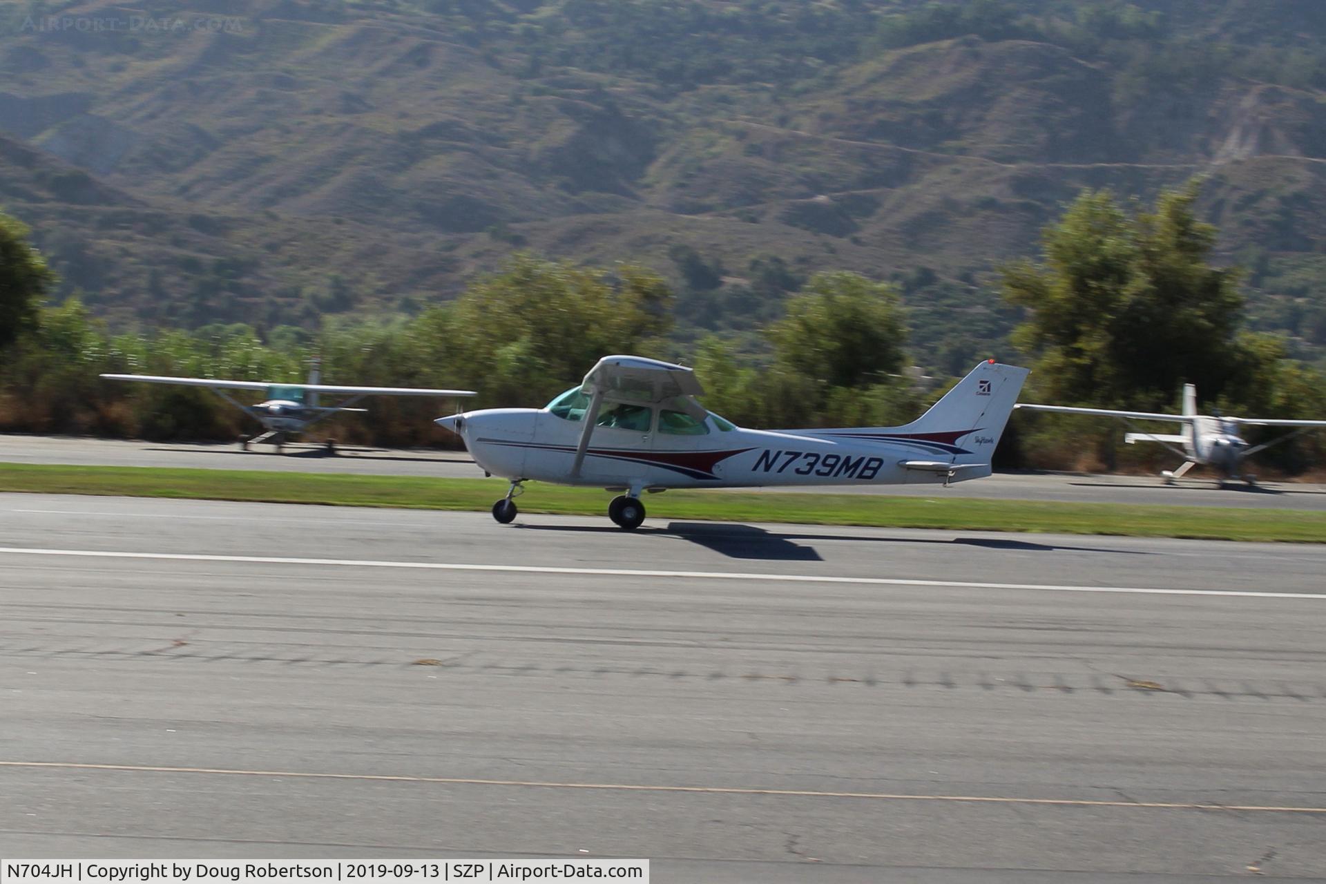 N704JH, 1976 Cessna 150M C/N 15078644, 1976 Cessna 150M, Continental O-200 100 Hp, takeoff roll Rwy 04