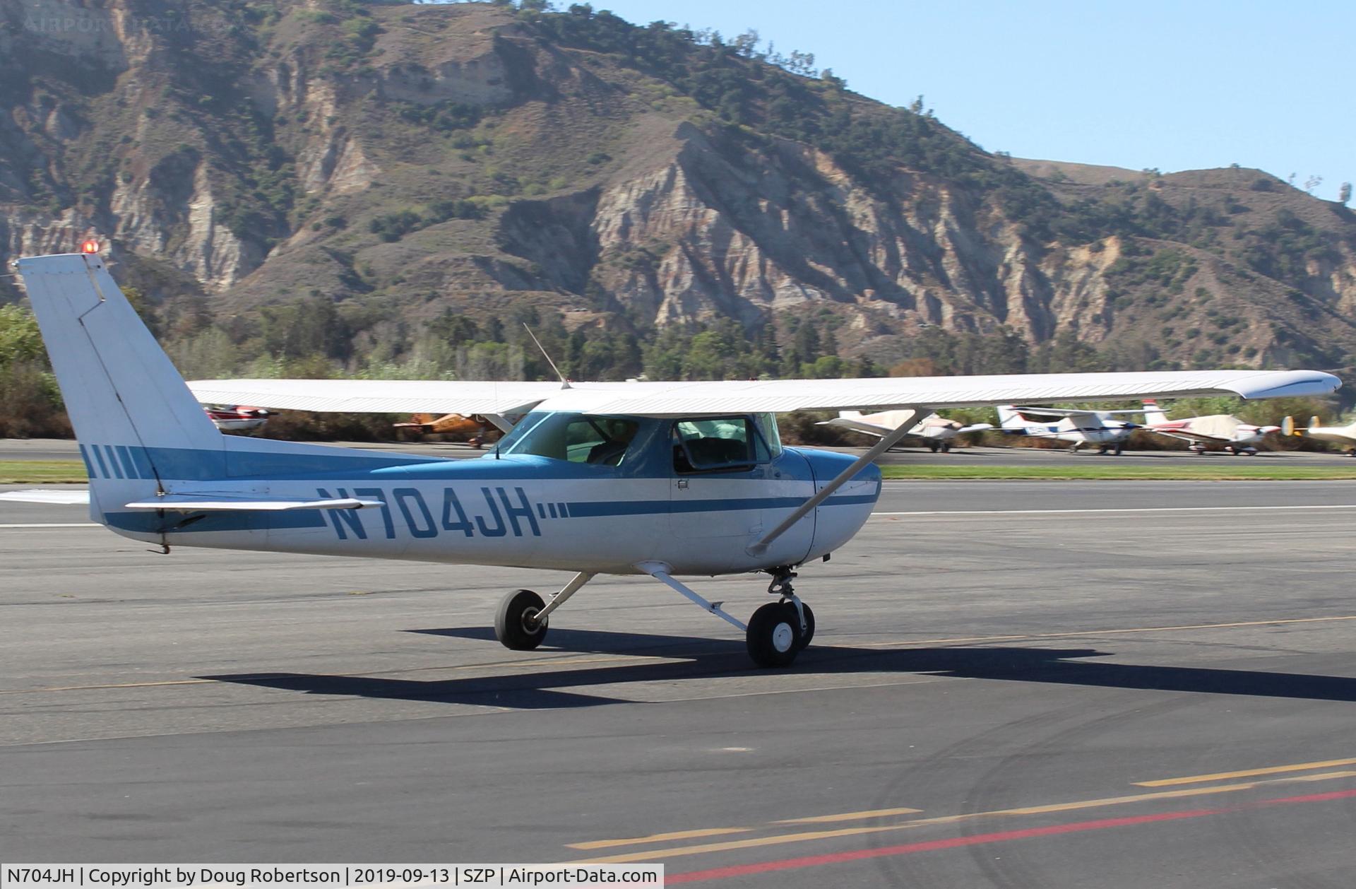 N704JH, 1976 Cessna 150M C/N 15078644, 1976 Cessna 150M, Continental O-200 100 Hp, taxi back