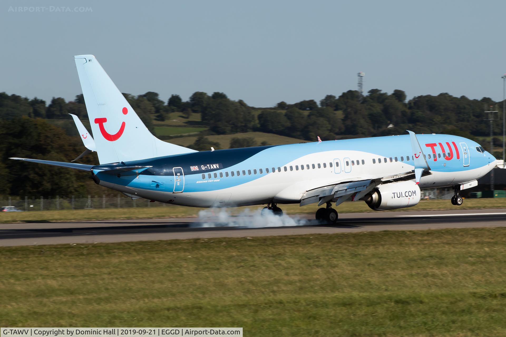 G-TAWV, 2015 Boeing 737-8K5 C/N 41662, Landing RWY 09