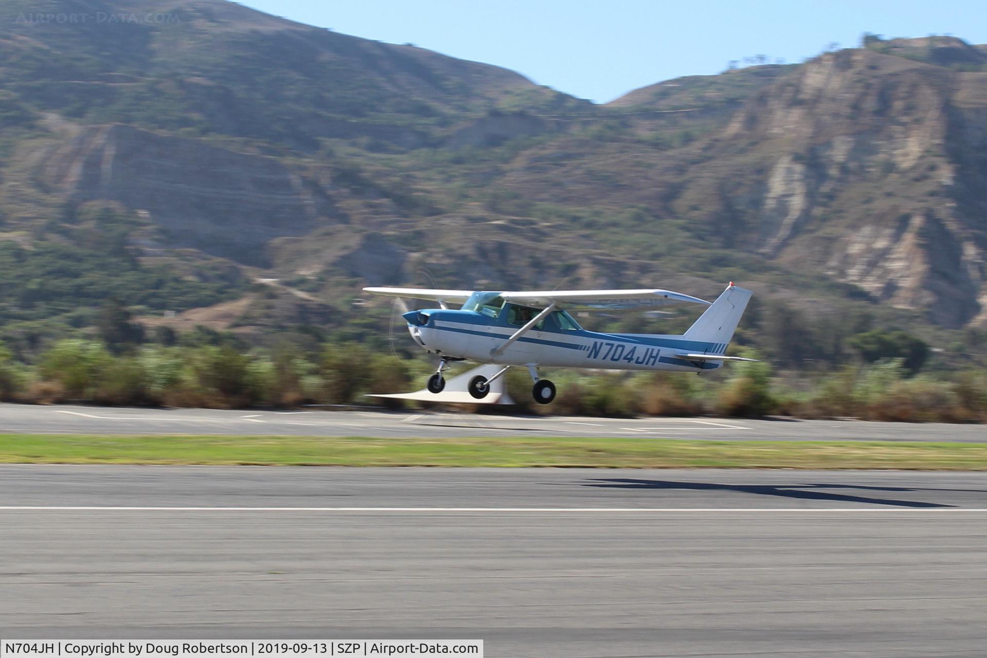 N704JH, 1976 Cessna 150M C/N 15078644, 1976 Cessna 150M, Continental O-200 100 Hp, takeoff climb Rwy 04