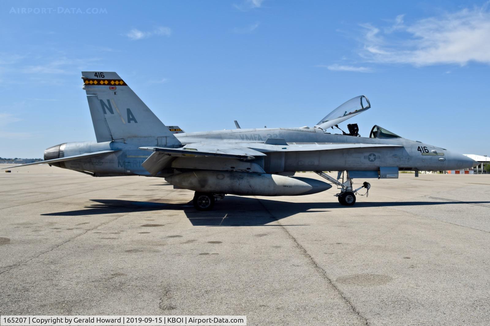 165207, McDonnell Douglas F/A-18C Hornet C/N 1576/C432, Parked on north GA ramp. VMFA-323 