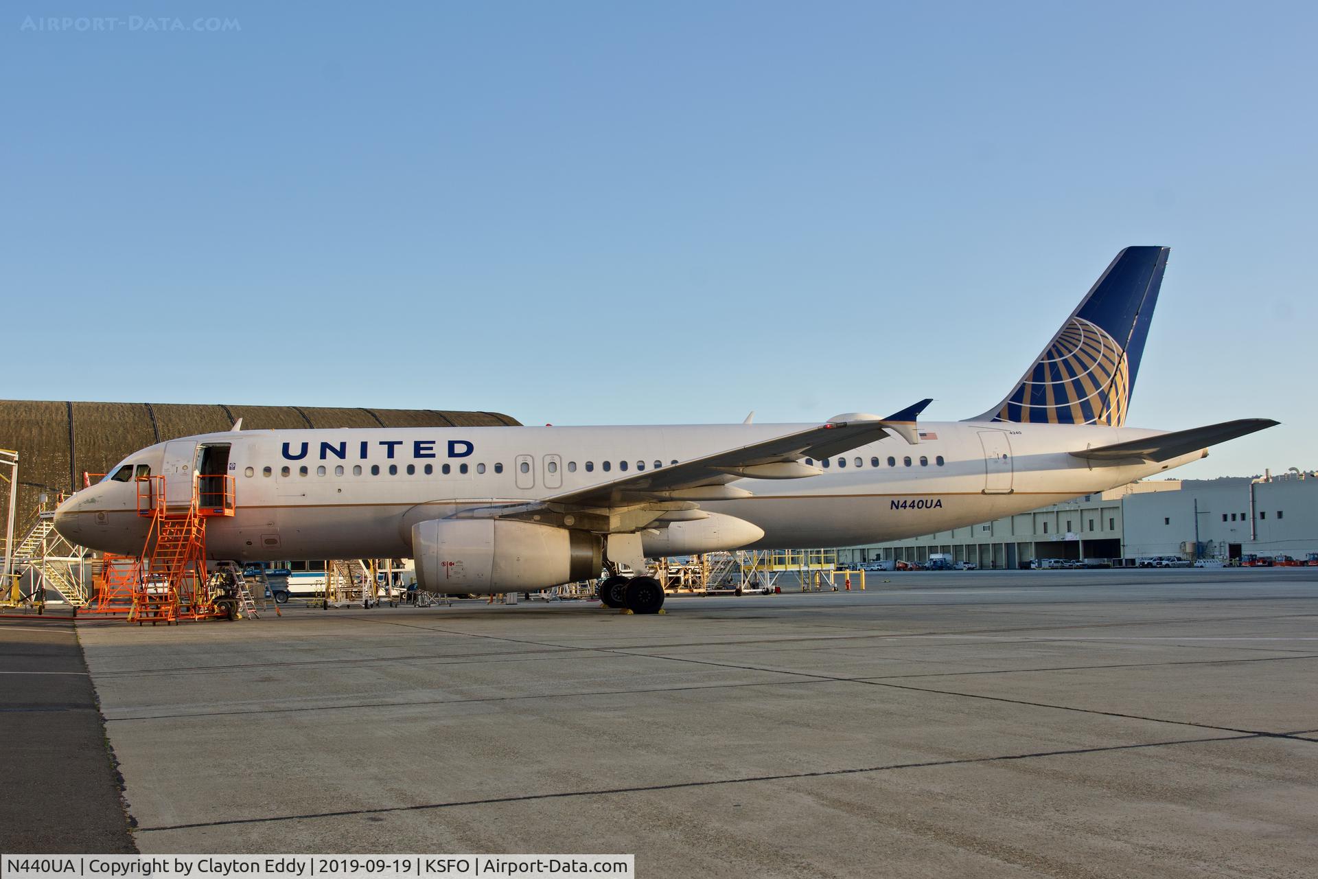 N440UA, 1997 Airbus A320-232 C/N 702, SFO 2019.