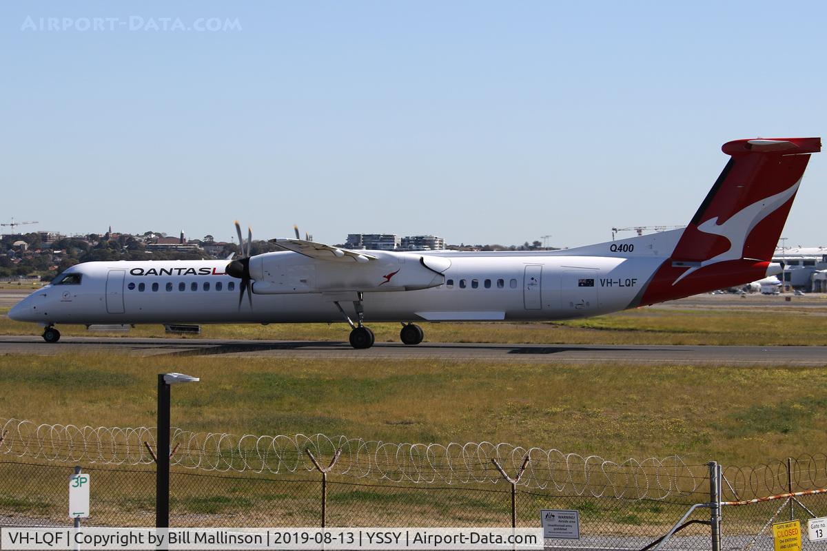 VH-LQF, 2011 De Havilland Canada DHC-8-402Q Dash 8 C/N 4375, taxiing to 1-6L