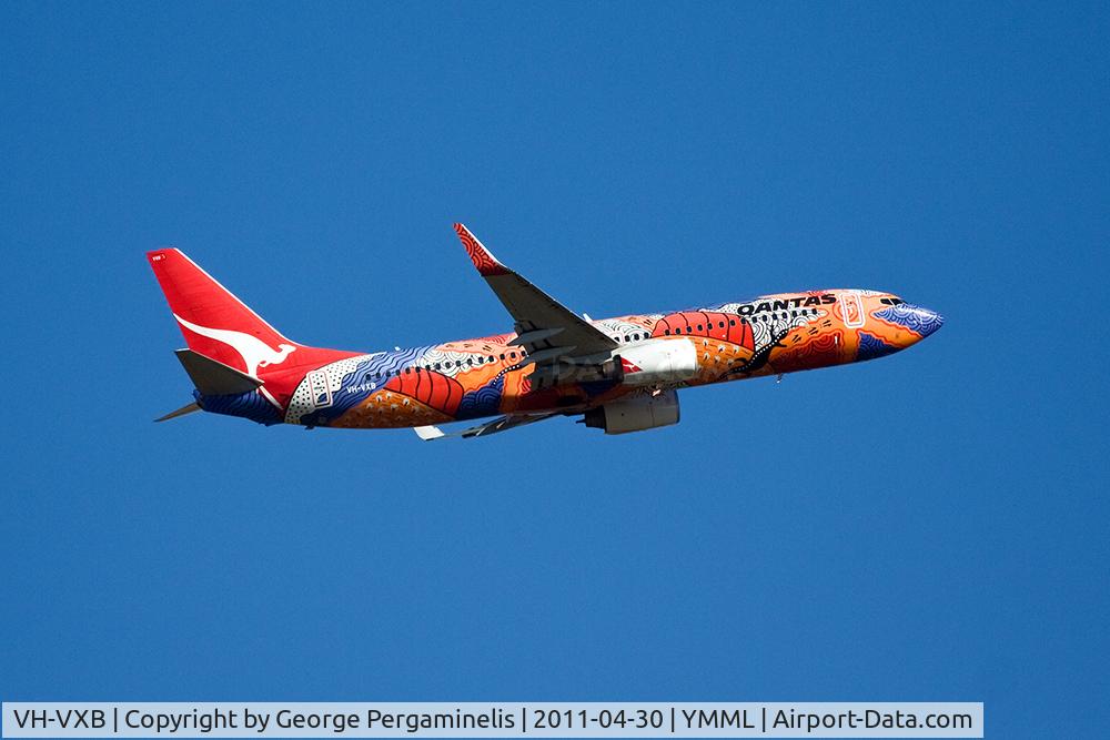 VH-VXB, 2001 Boeing 737-838 C/N 30101, Departing from runway 34.
