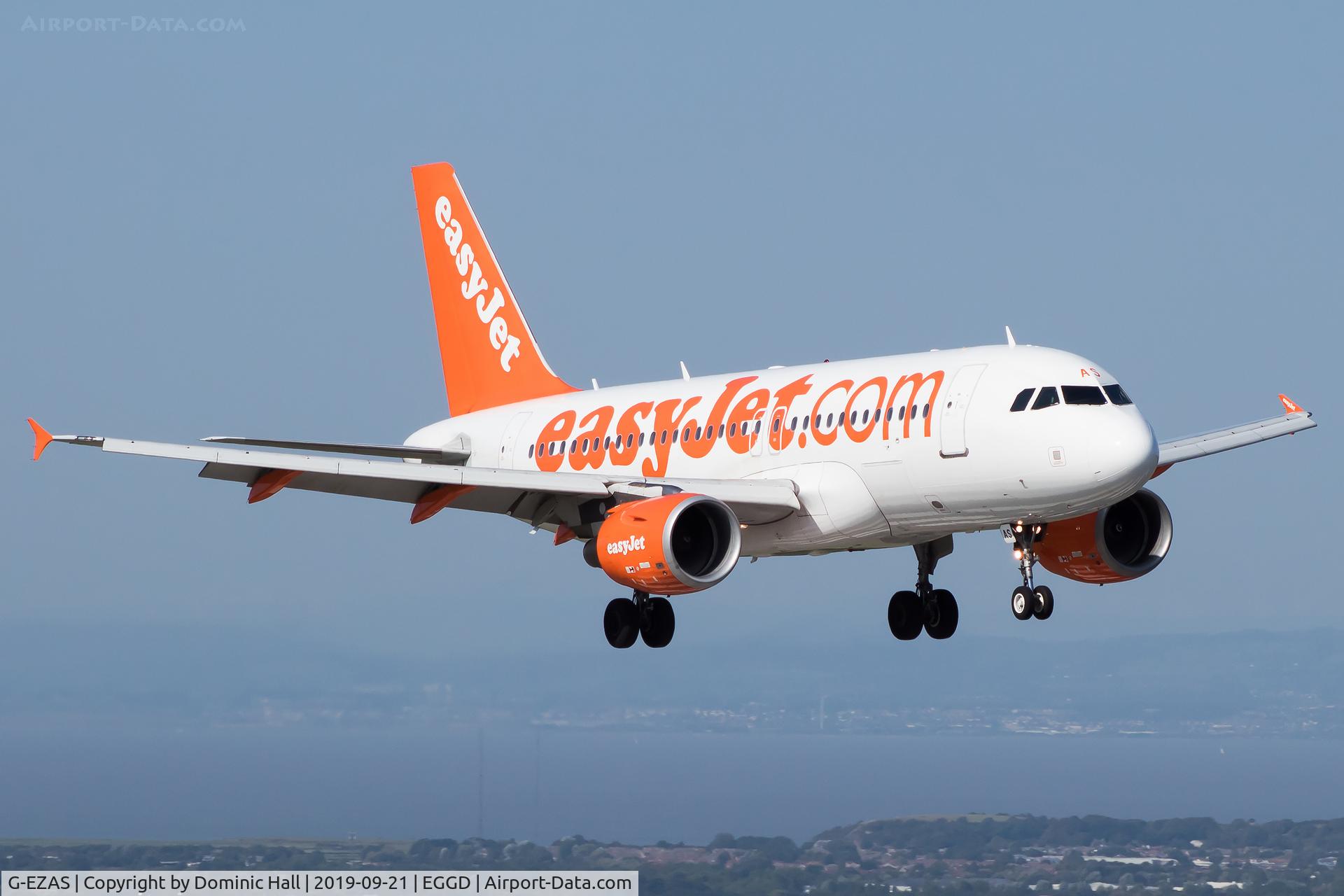G-EZAS, 2006 Airbus A319-111 C/N 2779, Landing RWY 09