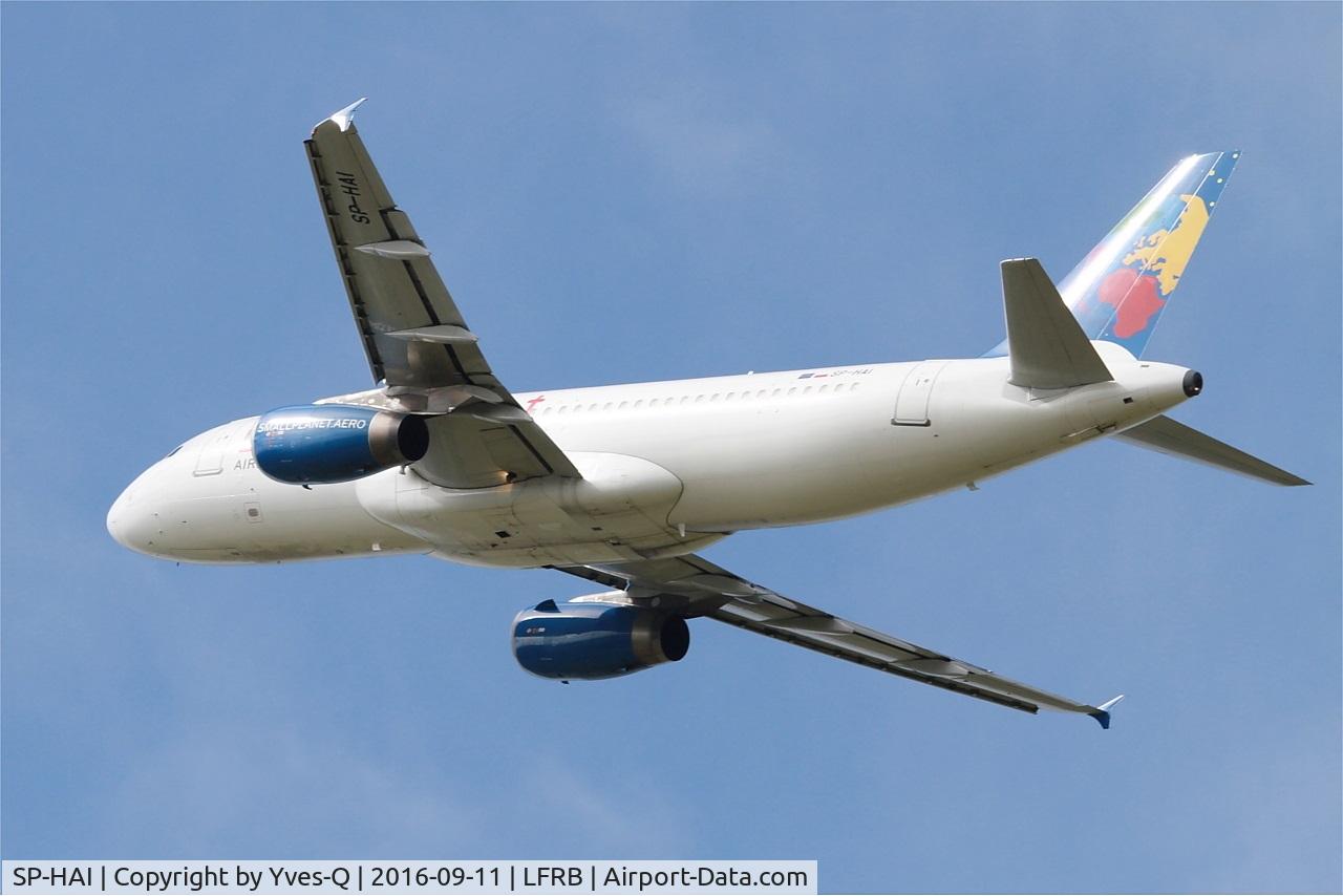 SP-HAI, 1999 Airbus A320-233 C/N 1007, Airbus A320-233, Take off rwy 25L, Brest-Bretagne airport (LFRB-BES)