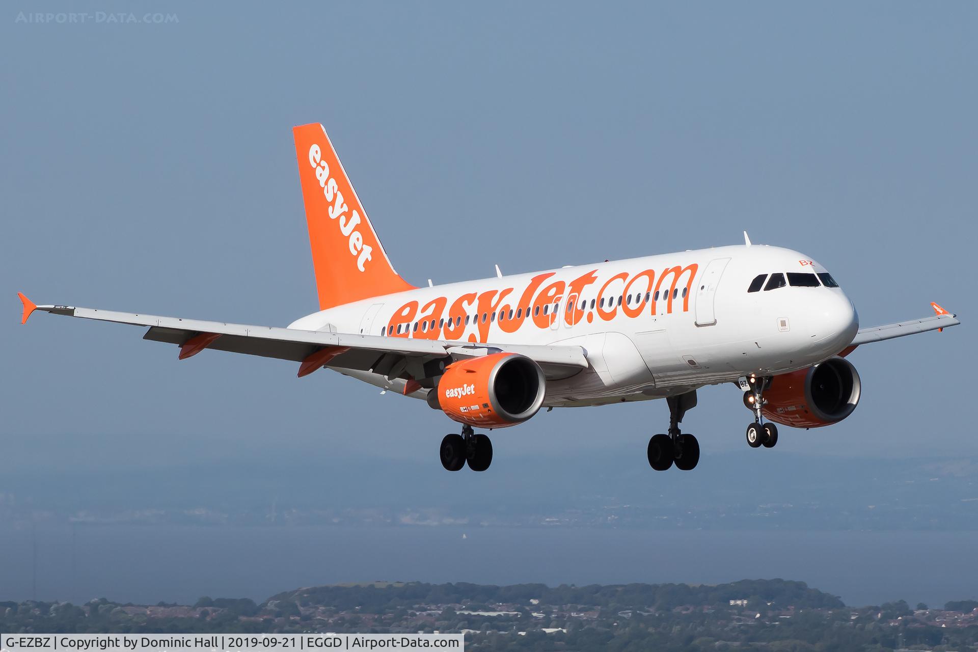 G-EZBZ, 2007 Airbus A319-111 C/N 3184, Landing RWY 09