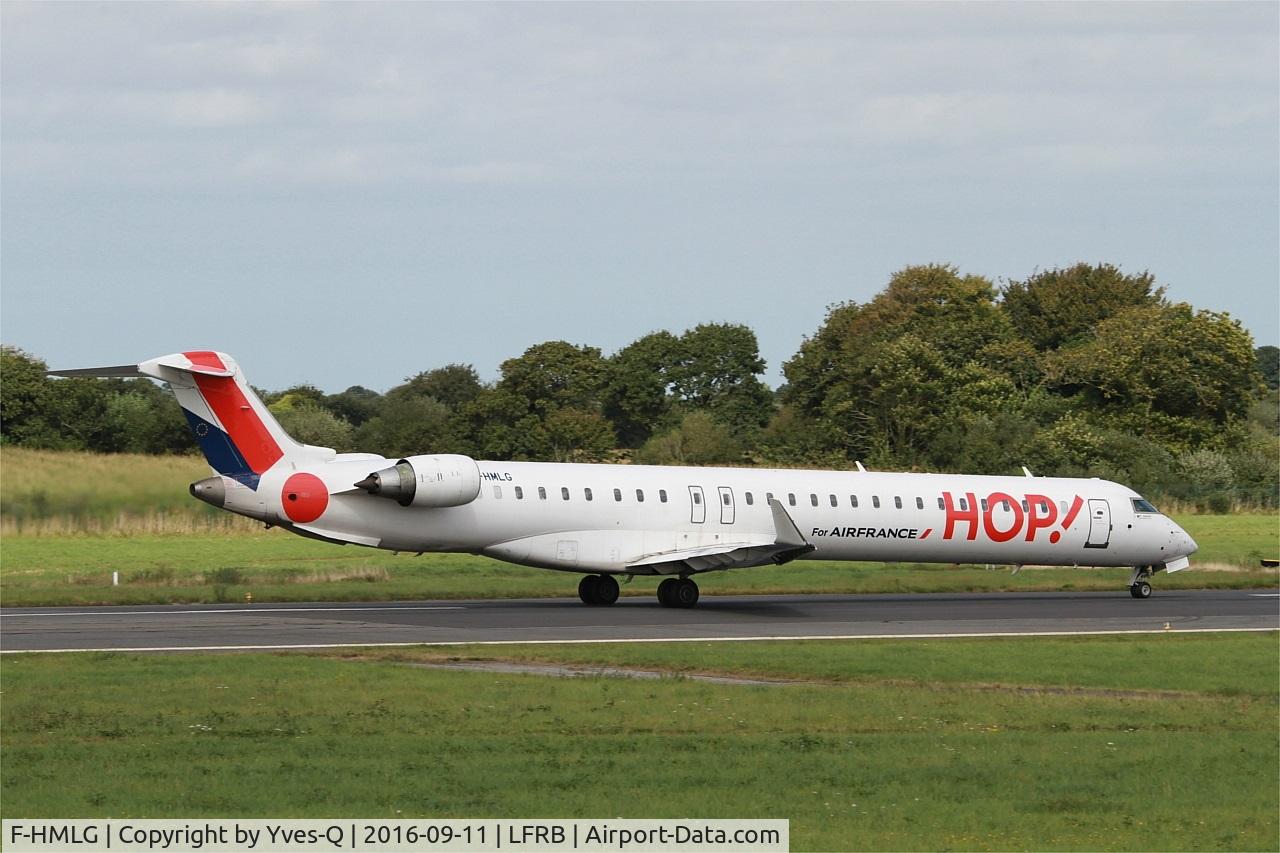 F-HMLG, 2011 Bombardier CRJ-1000EL NG (CL-600-2E25) C/N 19012, Bombardier CRJ-1000EL NG, Take off run rwy 07R, Brest-Bretagne airport (LFRB-BES)