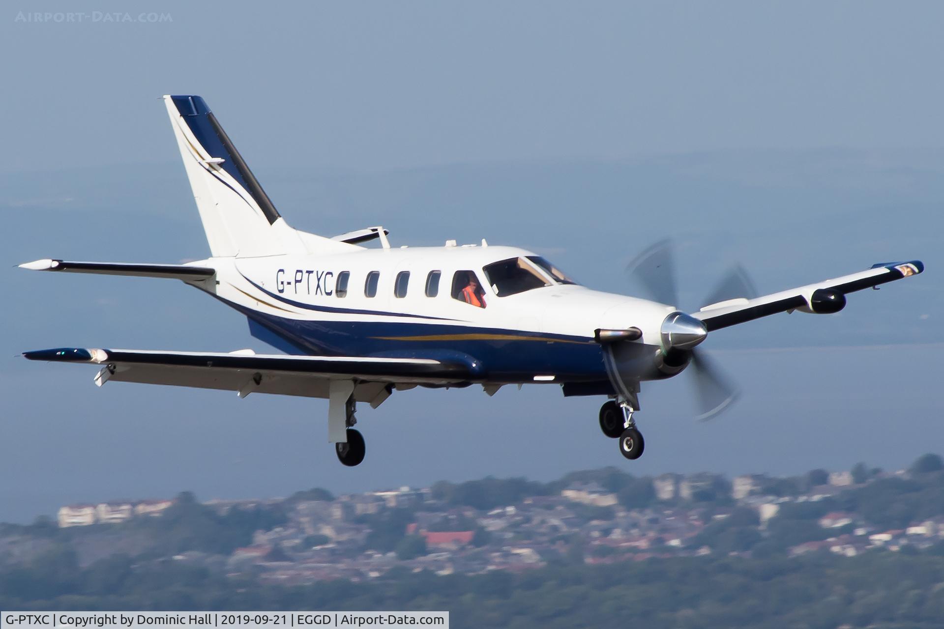 G-PTXC, 2005 Socata TBM-700C-2 C/N 321, Landing RWY 09