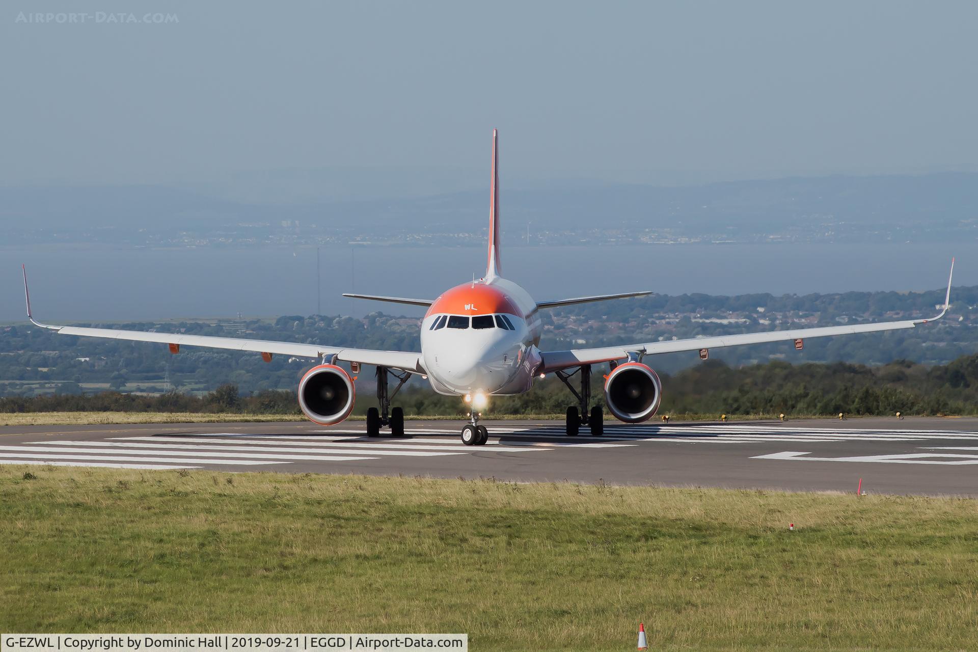 G-EZWL, 2013 Airbus A320-214 C/N 5702, Departing RWY 09