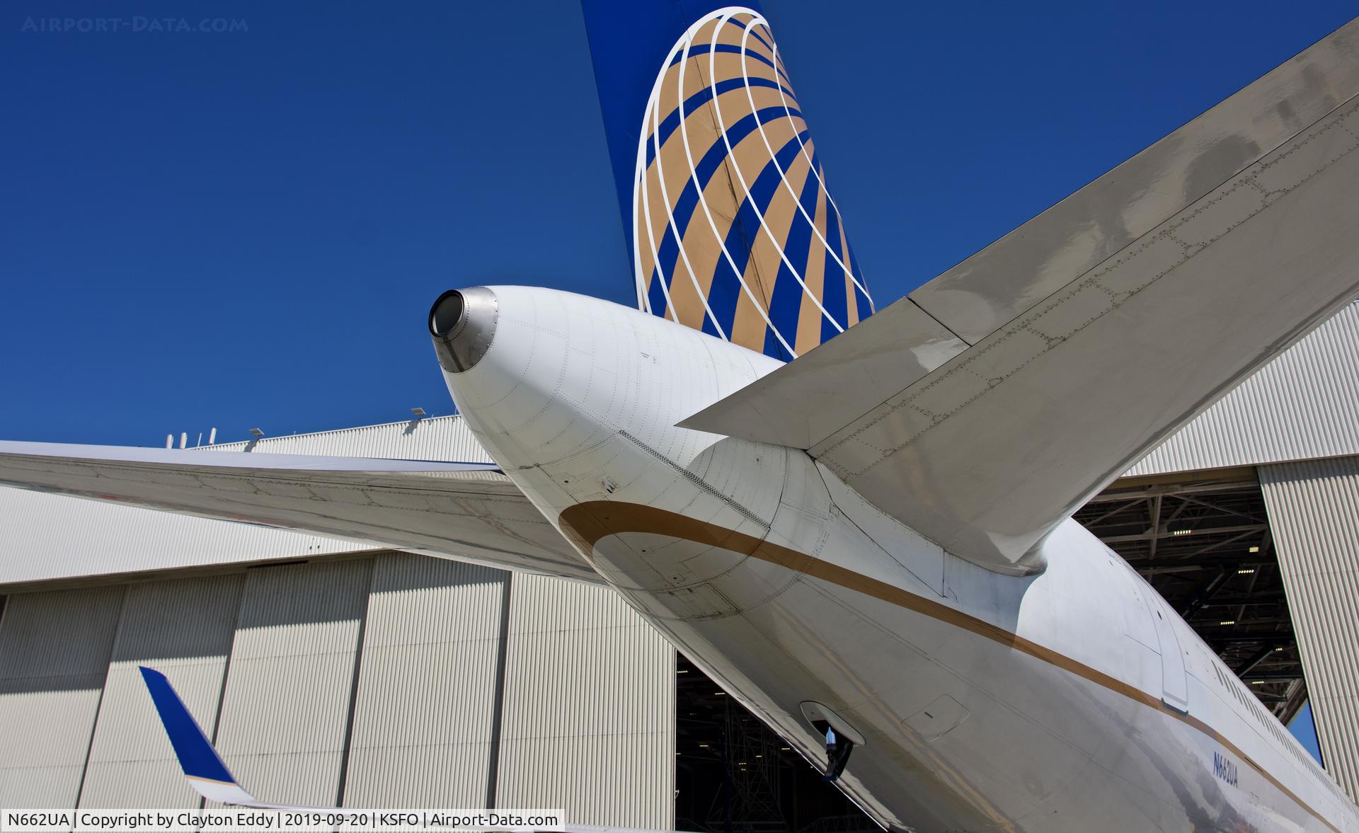 N662UA, 1993 Boeing 767-322 C/N 27159, SFO 2019.