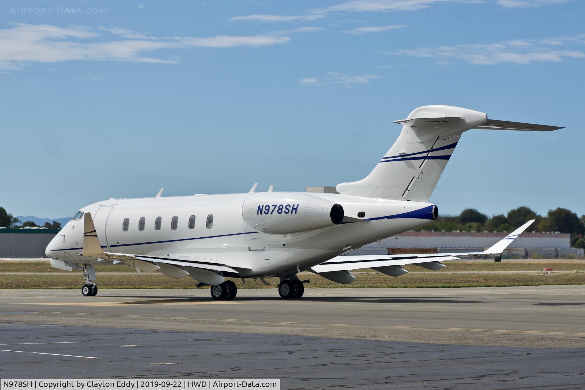 N978SH, 2017 Bombardier Challenger 350 (BD-100-1A10) C/N 20719, Hayward Airport California 2019.