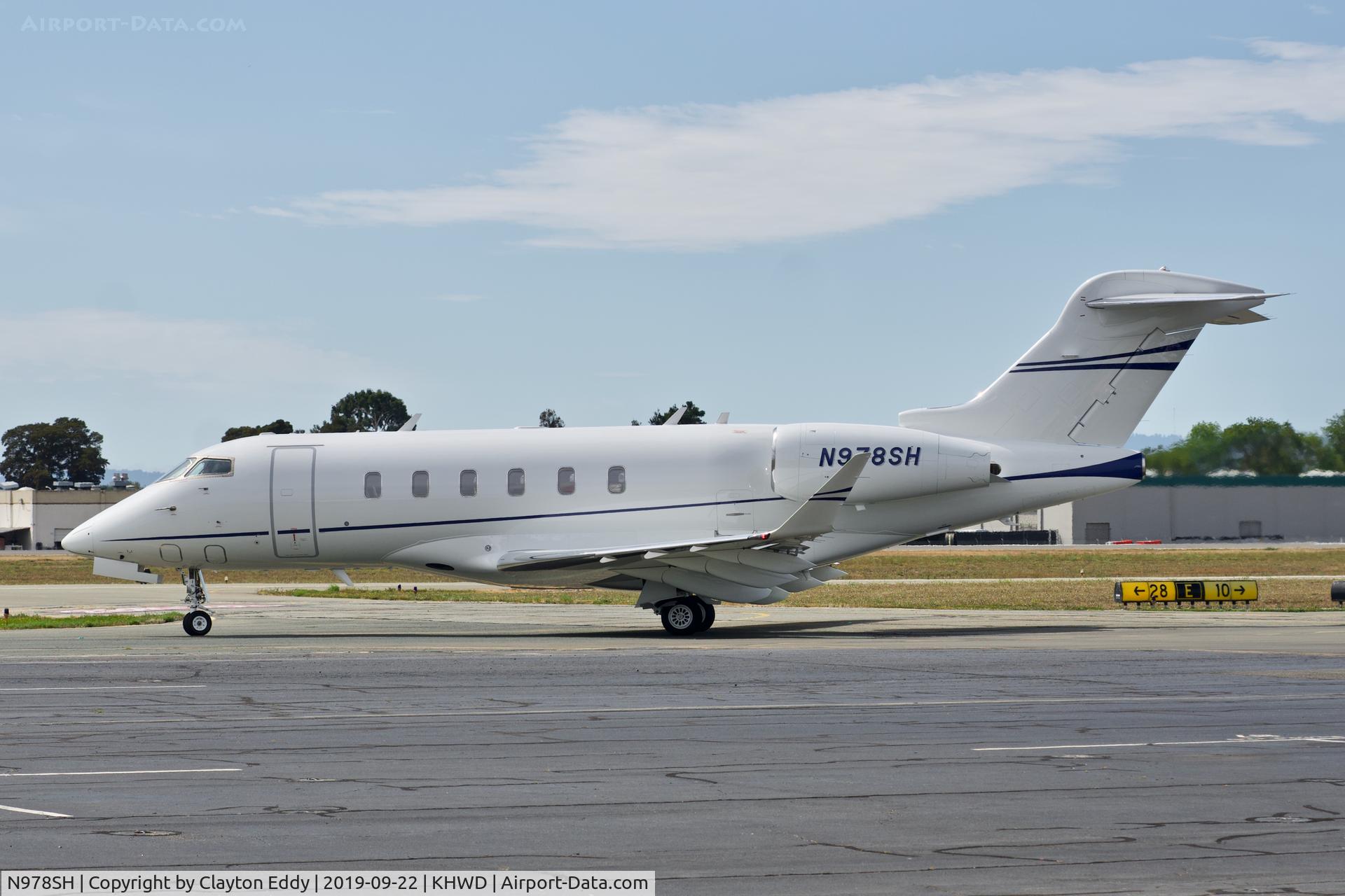 N978SH, 2017 Bombardier Challenger 350 (BD-100-1A10) C/N 20719, Hayward Airport California 2019.