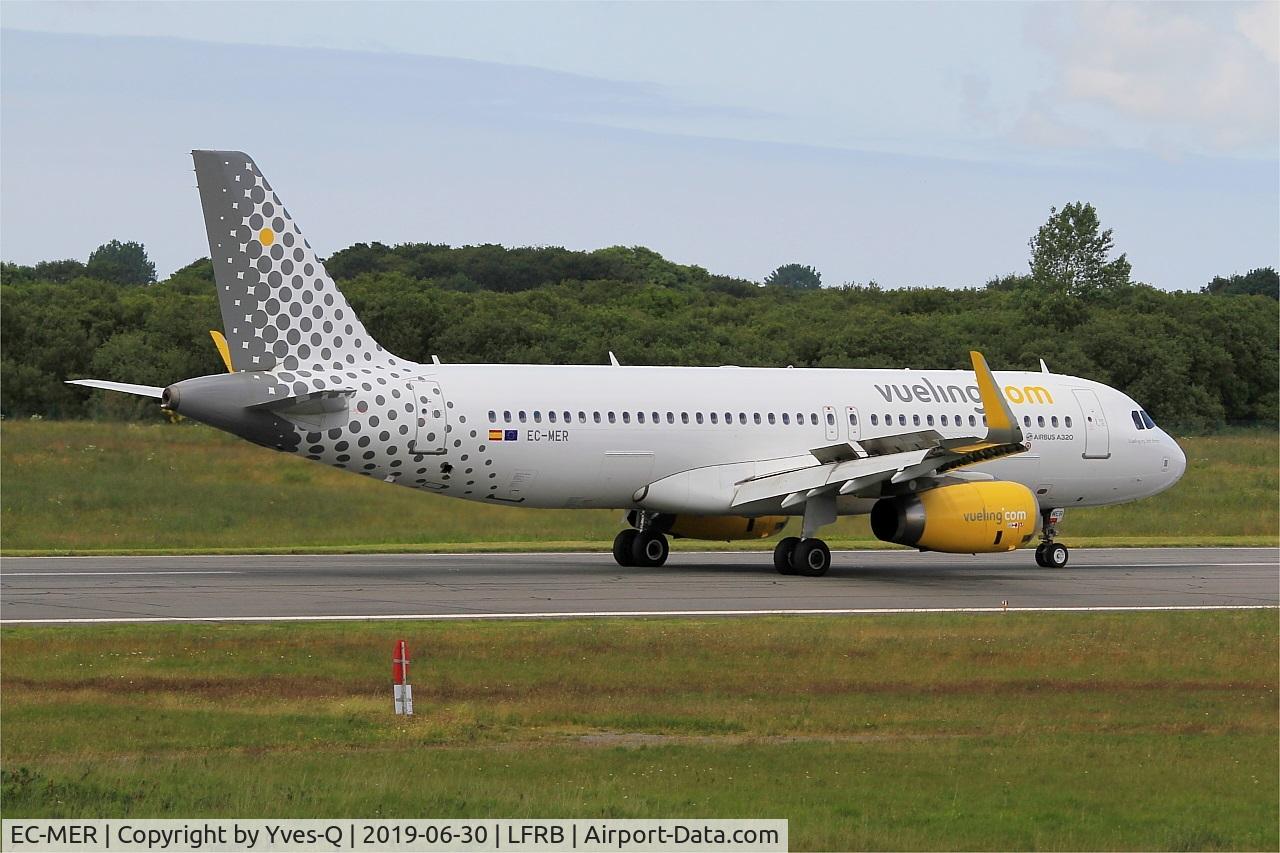 EC-MER, 2015 Airbus A320-232 C/N 6510, Airbus A320-232, Reverse thrust landing rwy 07R, Brest-Bretagne airport (LFRB-BES)
