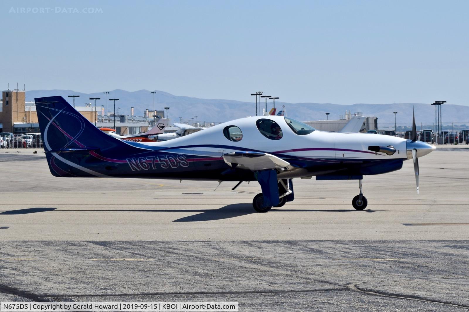N675DS, Lancair Evolution C/N EVO-034, Taxiing on the north GA ramp.